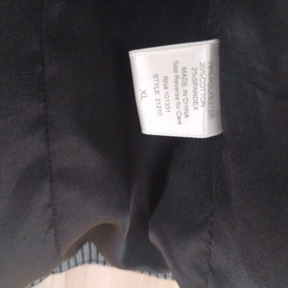Blazer - Picture 6 of 6